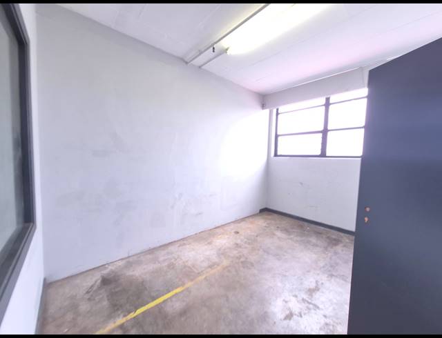 2,838M² WAREHOUSE TO LET IN PAARDEN EILAND